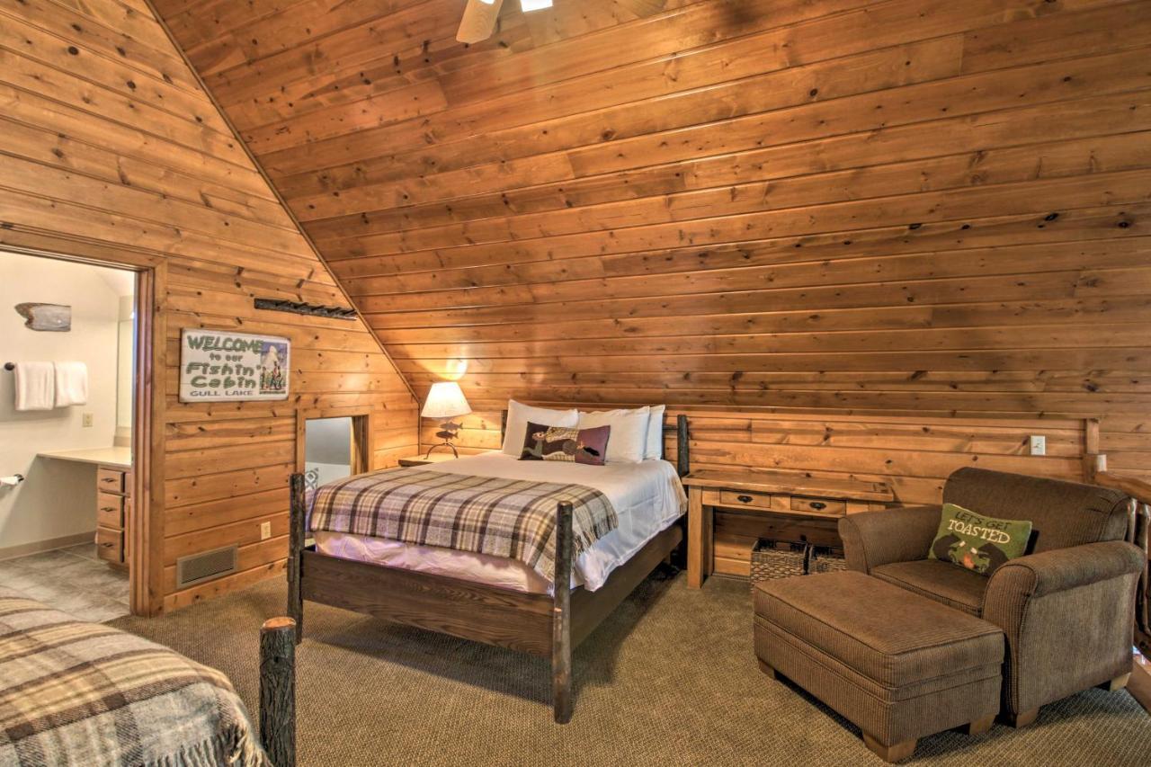Alluring Nisswa Cabin On Gull Lake With Fireplace! Luaran gambar